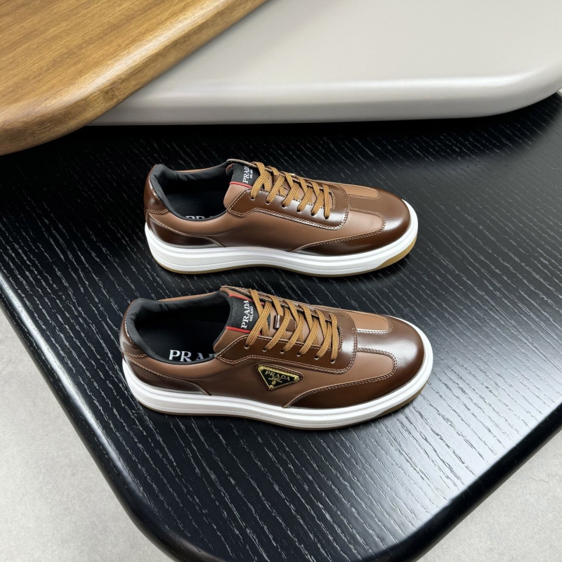 Pra*a casual shoes